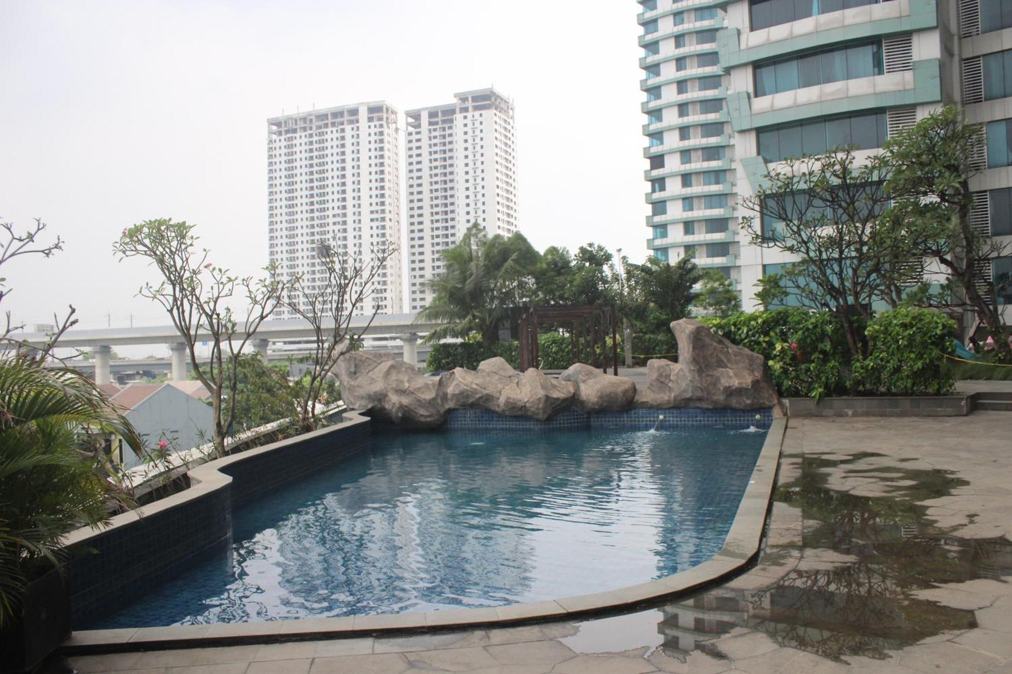 Cozy Grand Kamala Lagoon By Pelita Property Bekasi Esterno foto