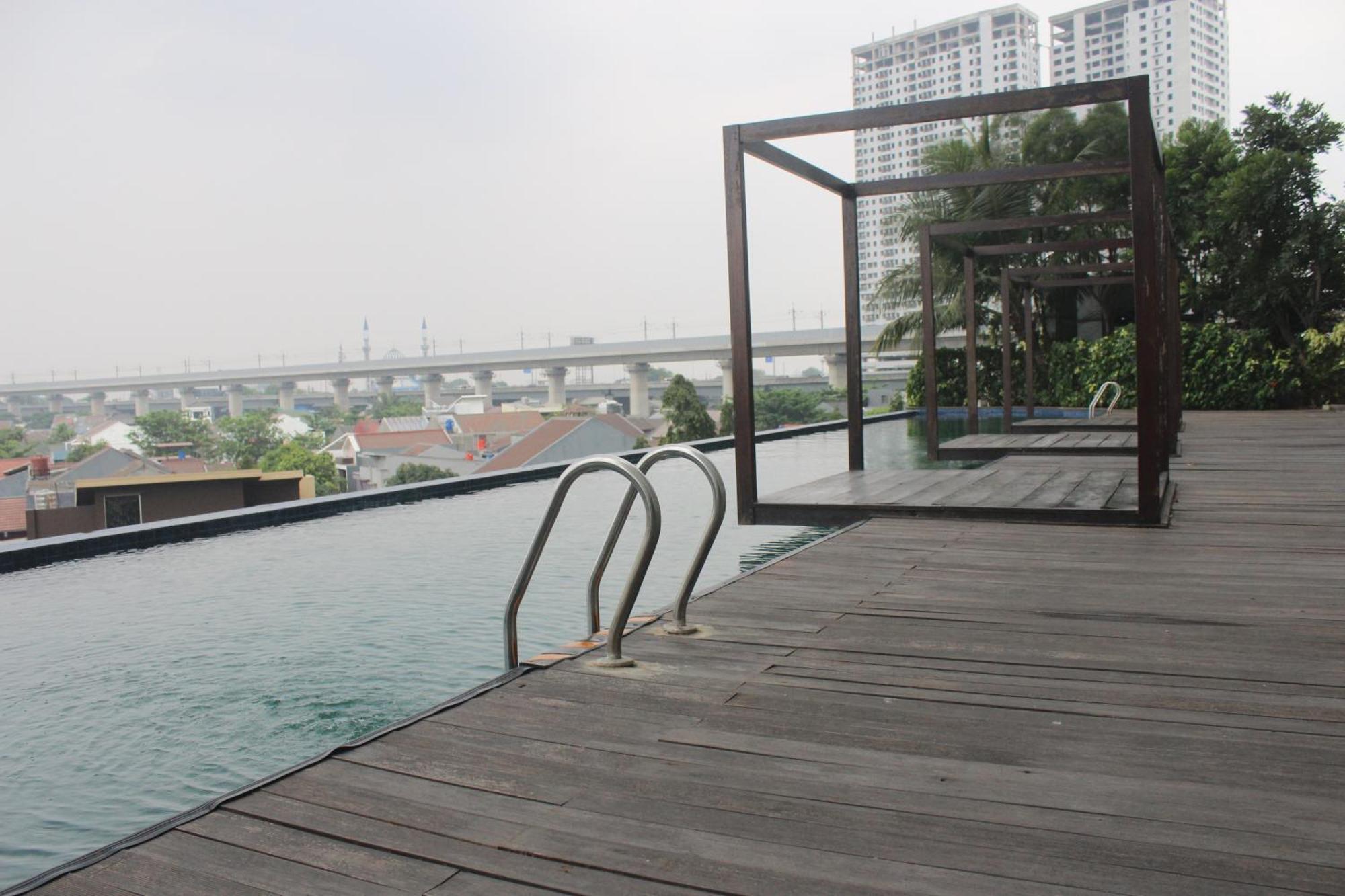 Cozy Grand Kamala Lagoon By Pelita Property Bekasi Esterno foto